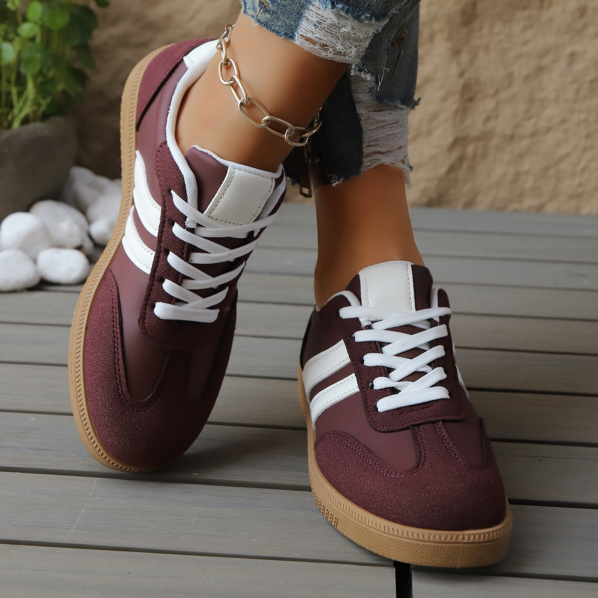 Otis Retro Sneakers