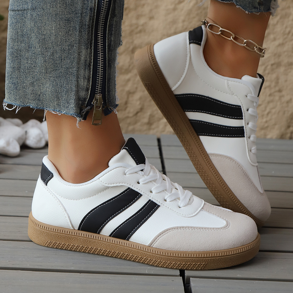 Otis Retro Sneakers